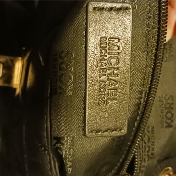 Michael Kors black Quilted  Leather SLOAN Purse - Picture 3 of 9